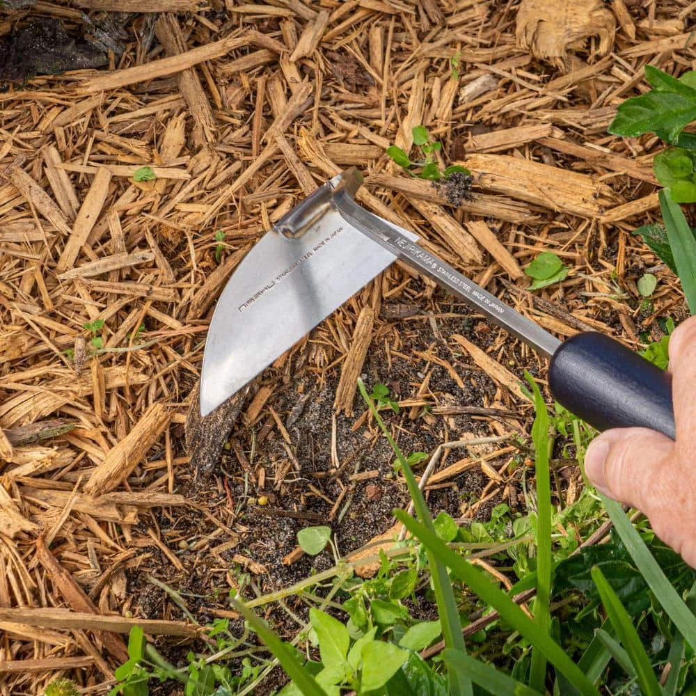 Nisaku Nejirikama 10.6 in. Stainless Steel Sickle Hoe 2 Nisaku Nejirikama 10.6 in. Stainless Steel Sickle Hoe - Image 2